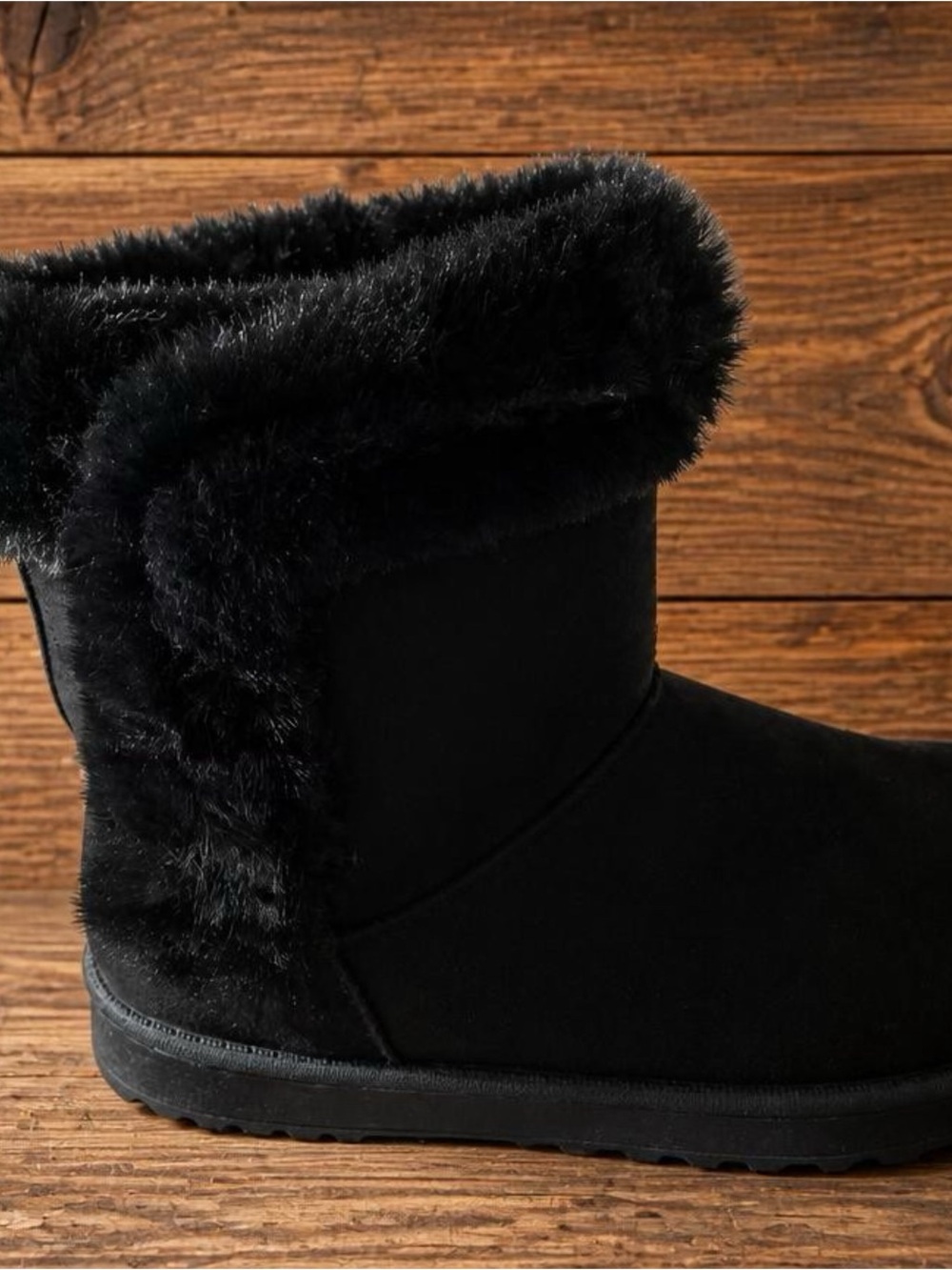 SO Women’s Black Faux-Fur and Faux Suede Paulina Winter Boot Size 8 1/2